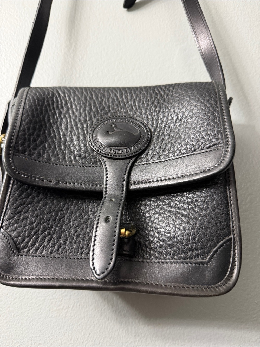 vintage Dooney & Bourke Small Surrey Shoulder Bag in black pebbled leather - Picture 2 of 8